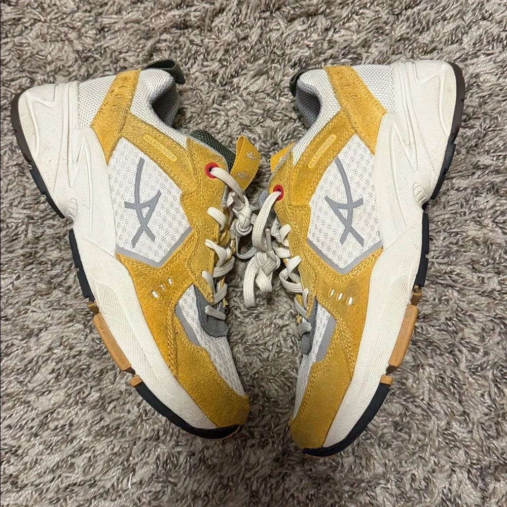 Mephisto all rounder women’s dynamic sneakers yellow size 7.5
